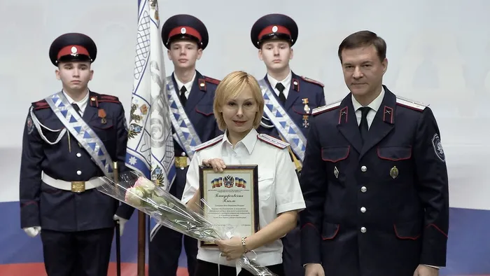 1.00_16_00_09.Still005